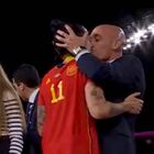 Rubiales squalificato dalla Fifa per 3 anni dopo il bacio a Hermoso: l'ex presidente della federcalcio spagnola farà ricorso