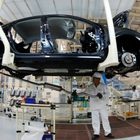 Giappone, prosegue blocco produzione case auto. In Cina al via da metà marzo, ma domanda rimane debole