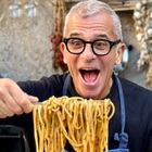 Max Mariola, lo chef influencer: «La mia carbonara a 28 euro, per Milano è poco. L'Italia deve alzare i prezzi del cibo»