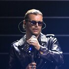 Gianluca Grignani, età, vita privata e la dipendenza dalla droga: chi è il cantante in gara a Sanremo 2023