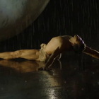 Roberto Bolle all'Arena di Verona continua a ballare tra pioggia e fulmini