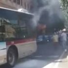 Roma, bus prende fuoco: incendio alla Bufalotta