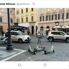 Clemente Mimun contro i monopattini abbandonati in sosta selvaggia a Roma: «Casco obbligatorio e multe»