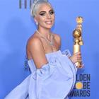 Golden Globes, Lady Gaga presa in giro dalla presentatrice: la reazione della cantante in diretta
