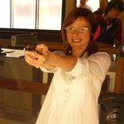 Angela, sindaco leghista, posta su Fb una foto con la pistola: minacciata di morte