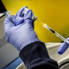 Regioni pronte a riaprire gli hub vaccinali