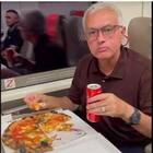 Mourinho, prima la vittoria a Salerno e poi la pizza in treno