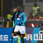 Koulibaly dopo i cori razzisti durante Inter-Napoli: «Fiero di essere francese, senegalese, napoletano, uomo». Sala: «Quei buu una vergogna, mi scuso a nome di Milano»