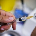 Vaccini, in Italia ieri nuovo record: 347.279 le somministrazioni. La prima dose ad oltre 14 milioni di persone