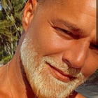 Ricky Martin e il marito Jwan Yosef annunciano il divorzio via social: «Abbiamo deciso di mettere fine al nostro matrimonio»