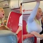 Donna impazzita in aereo: urla e schiaffi ai passeggeri. Bandita a vita e multata di 6mila euro