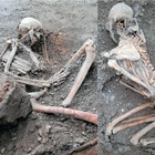 Pompei, trovati due scheletri nella casa dei Casti amanti. «La morte fu provocata dal terremoto che accompagnò dall'eruzione»