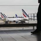 Vacanze, Ue riapre al turismo tra Paesi con gli stessi contagi: «Gli aerei? No posti vuoti»