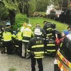 Uragano Florence, mamma e figlio morti schiacciati da un albero. La preghiera dei vigili del fuoco commuove il mondo