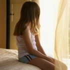 Papà stuprava figlia 12enne: «Così ti difendi da chi ti vuole violentare»