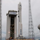 Vega, il missile italiano ancora ostacolato dal vento: quarto rinvio per il lancio della missione record Il prossimo tentativo il 18 agosto