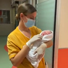 Roma, Aurora è la prima bimba nata nel 2021