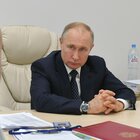 Putin destituito dal potere entro due anni? L'intelligence: ecco perché è nel mirino della sua cerchia ristretta