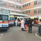 Ambulanze in fila al "Goretti", la Asl: «Operazione a tempo di record»