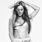 Jennifer Aniston sexy sulla copertina di Allure: gli scatti hot fanno impazzire i fan
