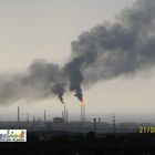 Burrasca di pioggia sulla città, si accendono anche le torri Eni Burrasca di pioggia sulla città, si accendono anche le torri Eni