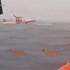 Migranti, trasbordati sotto la tormenta su una motovedetta maltese 15 salvati da Open Arms