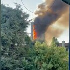Incendio a Milano, in un video il segreto del rogo nel grattacielo: «Effetto fiammifero in pochi minuti»