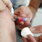 Influenza, allerta vaccini: per il viceministro Sileri «niente pericoli di contaminazione da lattice»