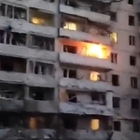 Kiev, fiamme negli appartamenti colpiti 