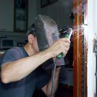 Lavoro, l'Italia cerca gli artigiani: introvabili fabbri e sarti