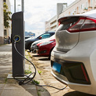 Francia, a Lens apre la prima fabbrica di batterie per auto elettriche del paese