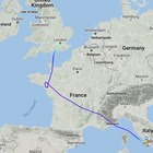 Volo Alitalia Roma-New York atterra a Londra per un passeggero «indisciplinato»: arrestato