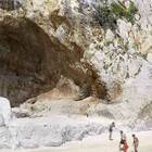 Turista romana morta mentre fa il bagno in mare: dramma in Sardegna