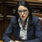 «La credibilità è come la verginità»: bufera per l'intervento sessista del senatore di Fi contro Azzolina