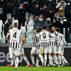 Juventus-Genoa 2-0: Cuadrado e Dybala regalano tre punti ad Allegri. Ancora un ko per Sheva