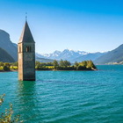 Lago di Resia, la leggenda del campanile in mezzo al lago