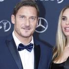 «Sei un demente», Francesco Totti interviene su Instagram dopo la pesante offesa a Ilary Blasi