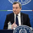 Mario Draghi alle Regioni: «Smettete di vaccinare chi ha meno di 60 anni, salviamo gli anziani»