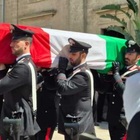 Carabinieri morti, in centinaia ai funerali di Francesco Pastore e Francesco Ferraro: lutto cittadino a Manfredonia e Montesano