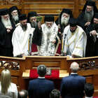 No-vax scomunicati dalla Chiesa ortodossa di Grecia, Papa Francesco atteso a Lesbo e a Cipro