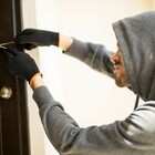 Furti in casa, quattro italiani su 10 terrorizzati: ecco come difendersi dai ladri d'appartamento