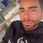 Federico Fashion Style, aggressione in treno e ricovero in ospedale: «Preso a schiaffi e pugni perché sono gay»