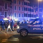 Roma-Feyenoord, Colosseo assediato dagli ultrà: 200 romanisti incappucciati tentano l'assalto agli olandesi