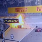 F1, spaventoso incidente alla vettura di Grosjean: esplosione e fiamme. Il pilota quasi illeso