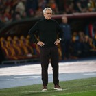 Roma, Mourinho: «Smalling mi ha rovinato la stagione. Il rinnovo? Mi sono fatto tante domande, ma non ho risposte chiare»