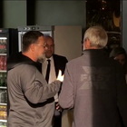 Russell Crowe a Roma: l'attore in un bar di fronte al Colosseo