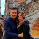 Alessandro Greco e la moglie Beatrice Bocci a Storie Italiane: «Eravamo già sposati e genitori, ma abbiamo scelto la castità per tre anni»