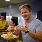 Gordon Ramsay offre pasti gratis ai bambini nei suoi ristoranti di lusso