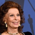 Sophia Loren, come sta dopo la caduta e l'intervento chirurgico. Le prime parole