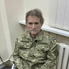 Medvedchuk catturato, l'Ucraina arresta l'oligarca amico di Putin. Zelensky propone lo scambio di prigionieri